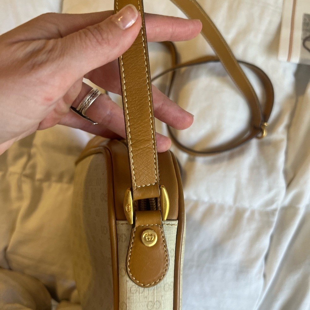 Authenticated Vintage Gucci GG Coated Canvas Leather Crossbody 007•59•0095 - Picture 13 of 16